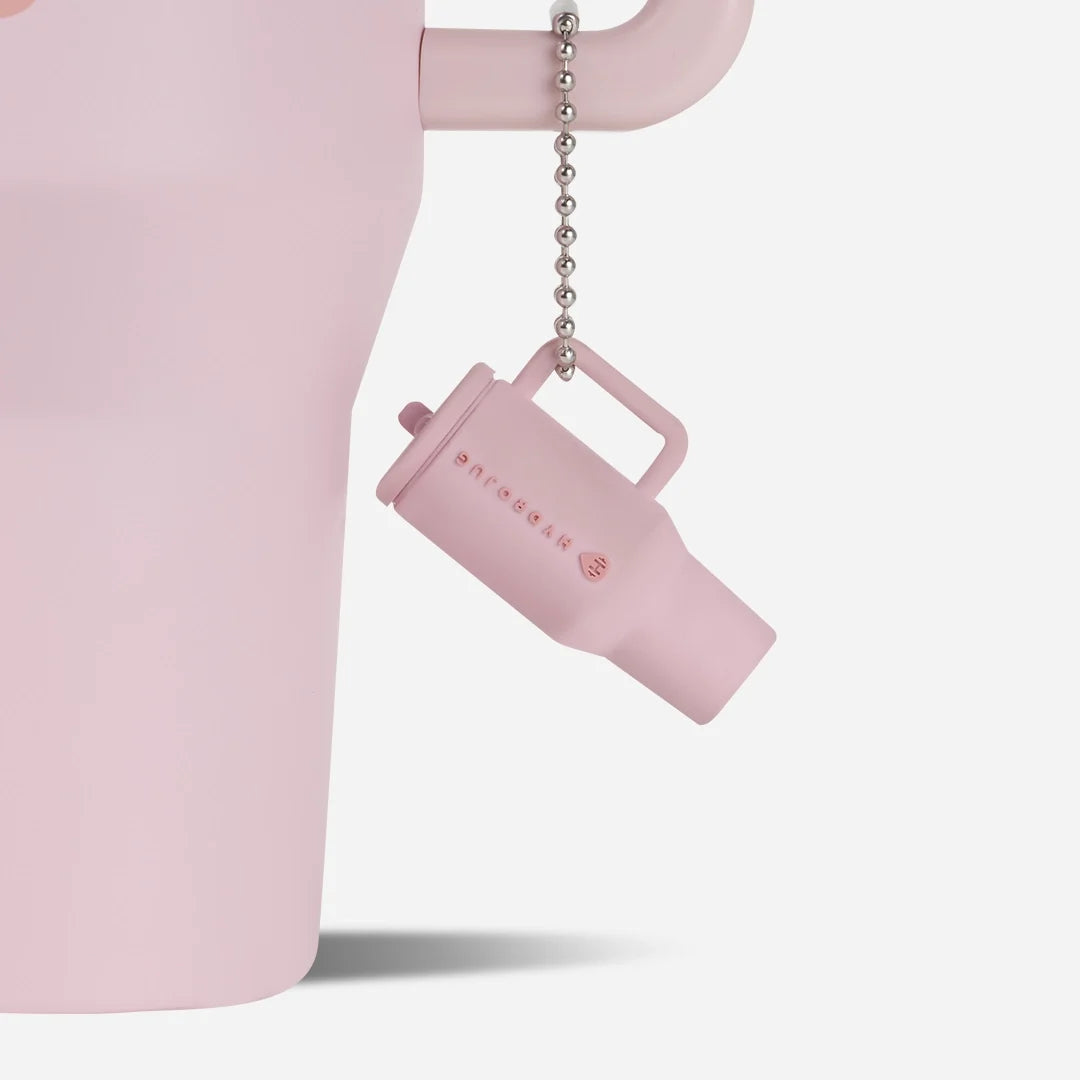traveler-keychain-i8 Web-TravelerKeychainPhotos-PinkSand2.webp